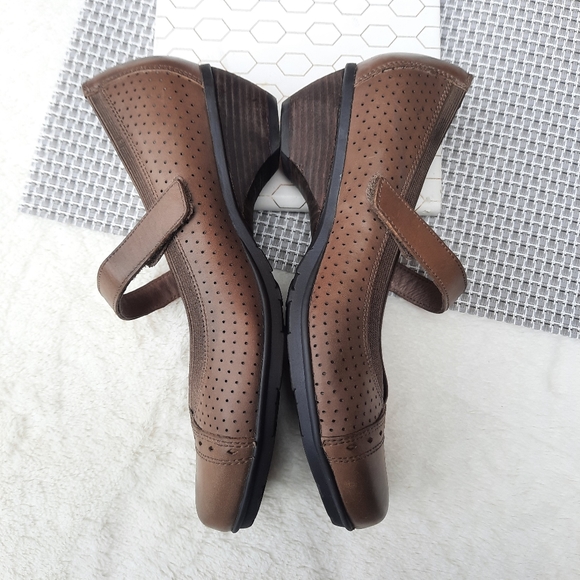 Abeo Noelle Comfort Pumps Perforated Cap Toe Mary Jane 7 Narrow Tan Leather Fall - Picture 9 of 12